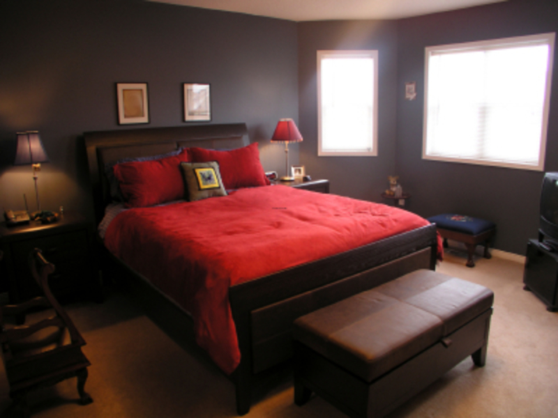 Black and Red Bedroom Decorating Ideas