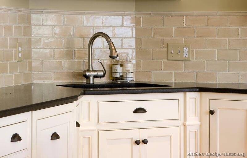 Kitchen Tile Backsplash Ideas with White Cabinets