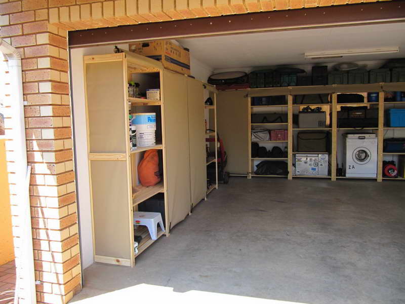 DIY Garage Shelves Plans