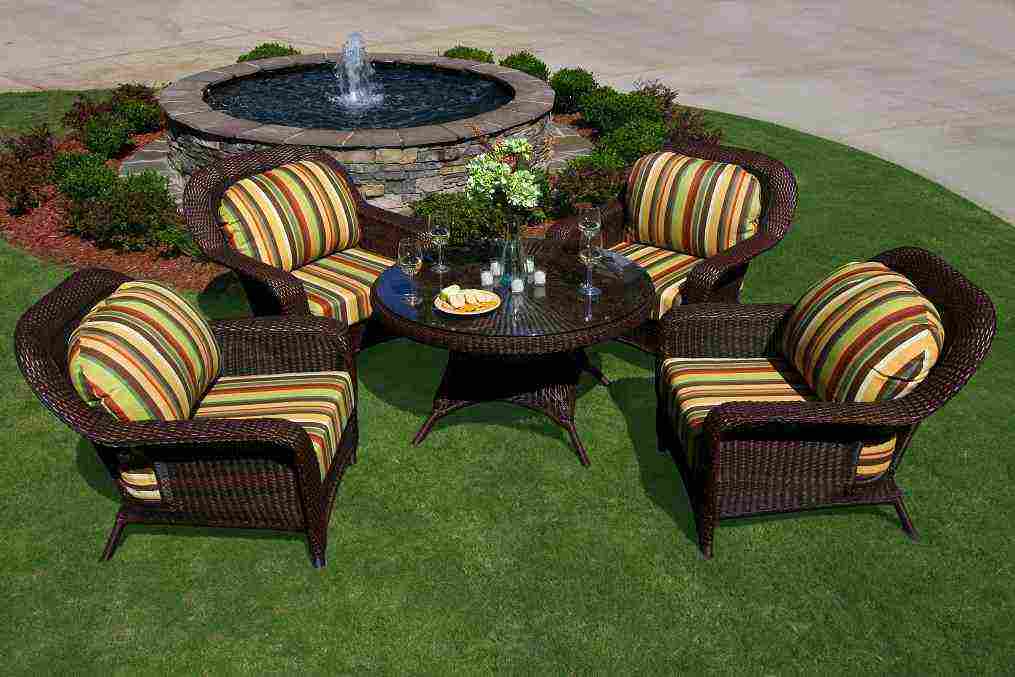 Brown Wicker Outdoor Furniture