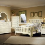 Distressed White Bedroom Furniture