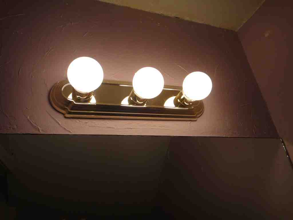 Outdoor Light Fixture With Outlet