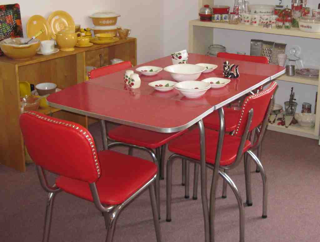 Retro Kitchen Table and Chairs Set