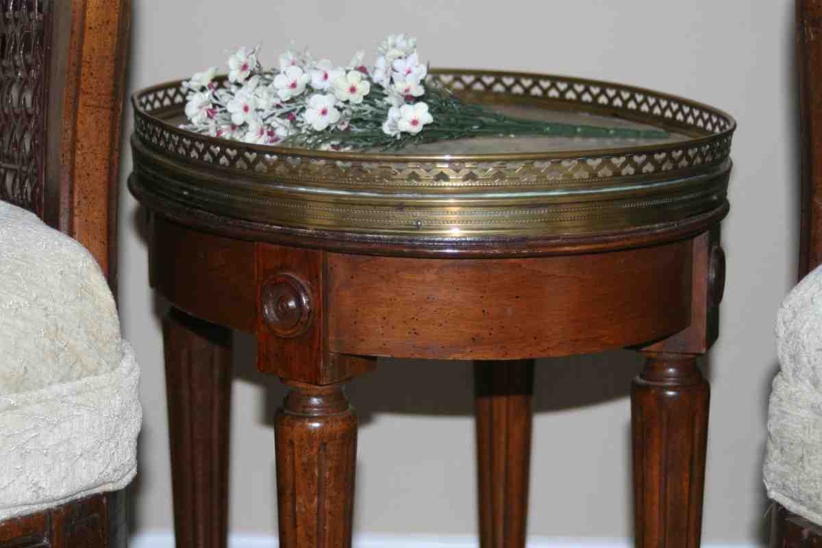 small round living room end tables