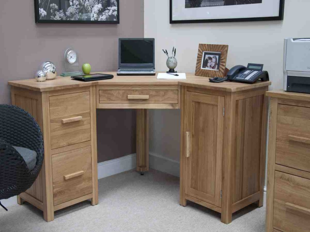 Wood Corner Computer Desk