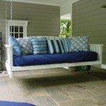 Swinging Day Bed