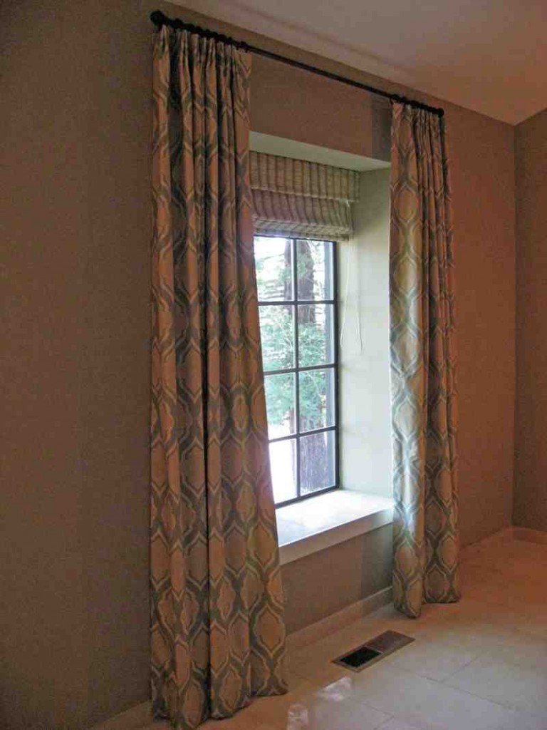 Small Living Room Curtain Ideas
