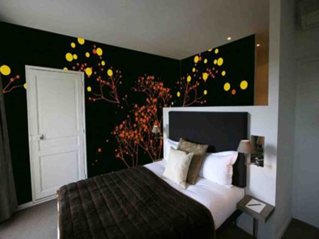 Wall Decor Ideas for Bedroom