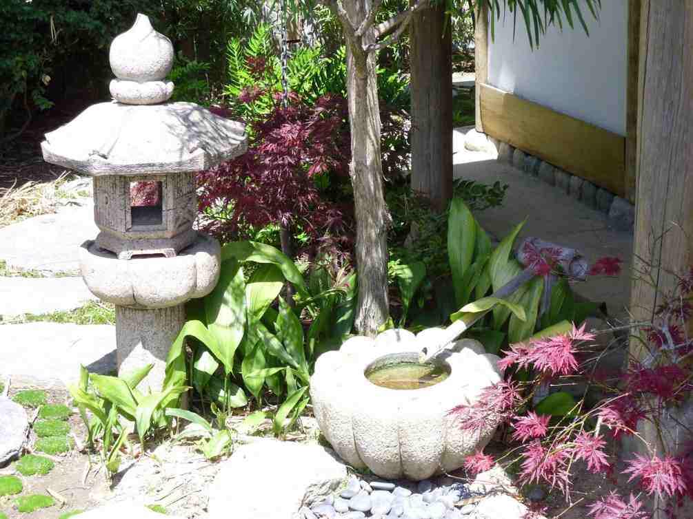 Asian Garden Decor