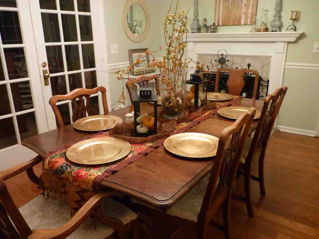 dining table room decor